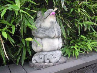 ホテルバリアンのカエル像