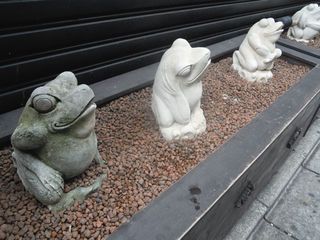カエルの像