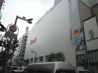 ビックカメラ新宿東口新店
