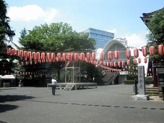 太宗寺の盆踊りの開催前