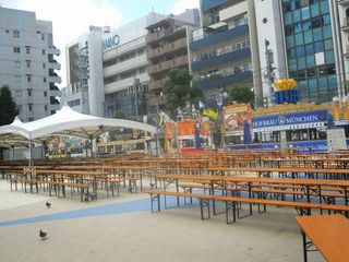 大久保公園のビール祭り開催前