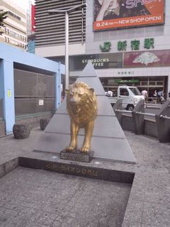 ライオンの像