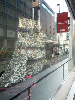 伊勢丹のショーウィンドー